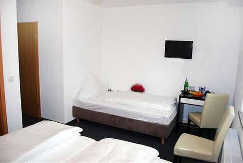 Hotel Rheinischer Hof Erkrath Exterior photo